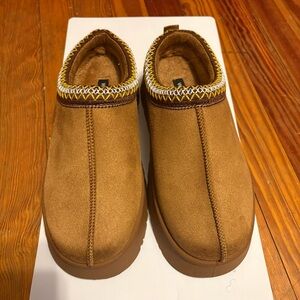 Wild Diva Women's Tan Slip-On Slippers with Decorative Trim